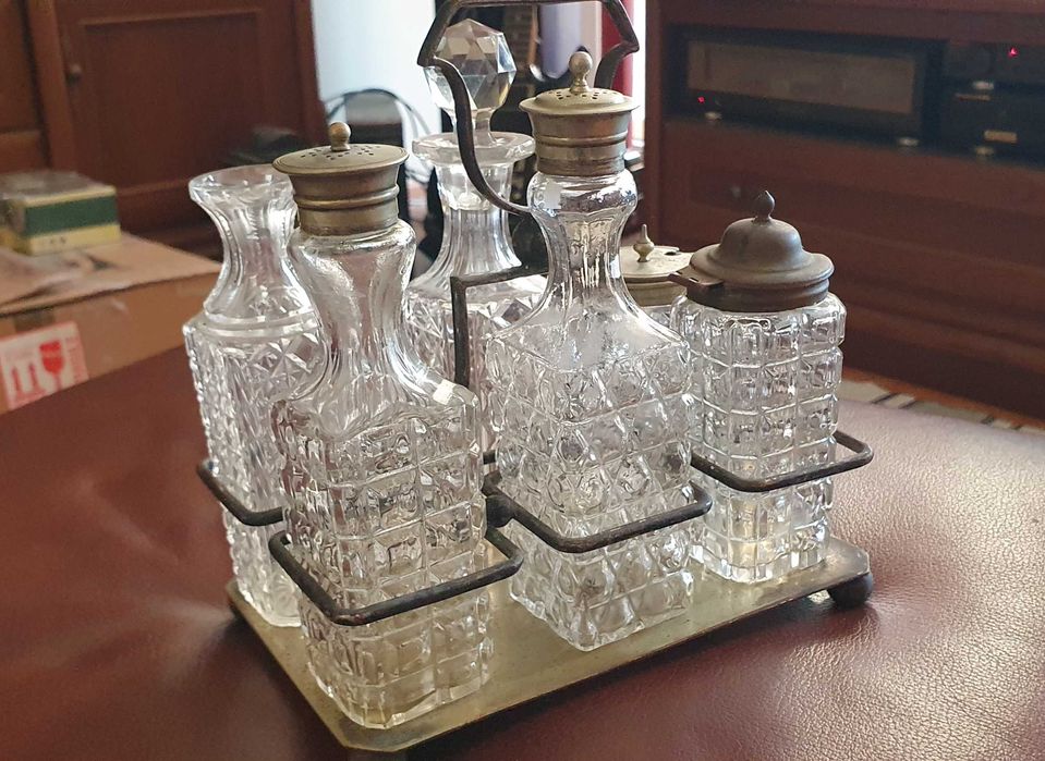 Посребрен антикварен оливерник от Великобритания