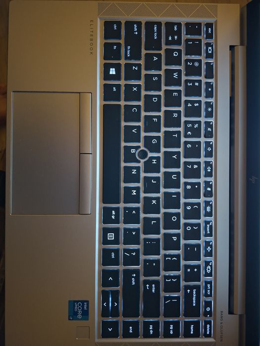 HP 840 G8, i7, 32 gb RAM, SSD 512 gb