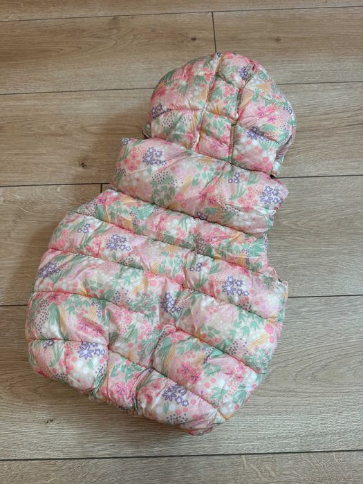 Топъл елек/грейка с качулка - два модела, размер 98 - нови, без етикет