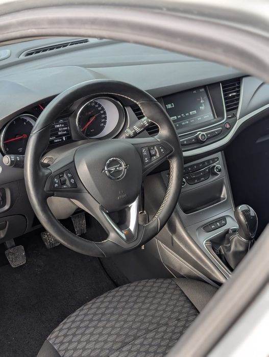 Opel Astra K 2017- posibilitate rate