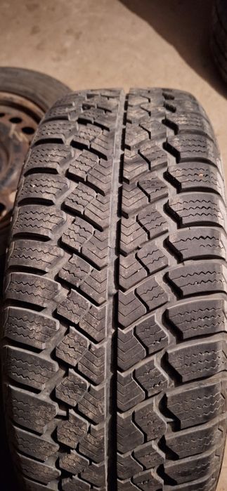 Vând 4 jante și cauciucuri de iarna Opel Astra G