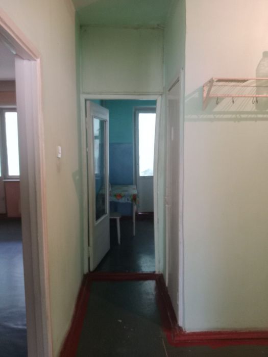 Квартира шошилинч, келишилган нархда сотилади