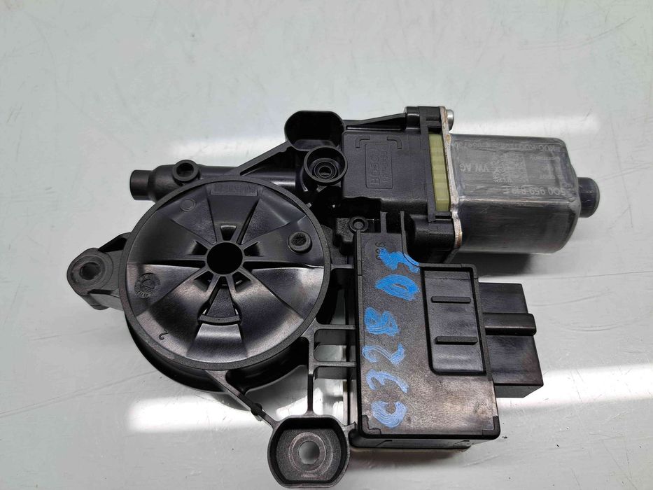 Motoras geam dreapta spate Seat Leon ST Combi (5F8) [Fabr 2013-2018] f