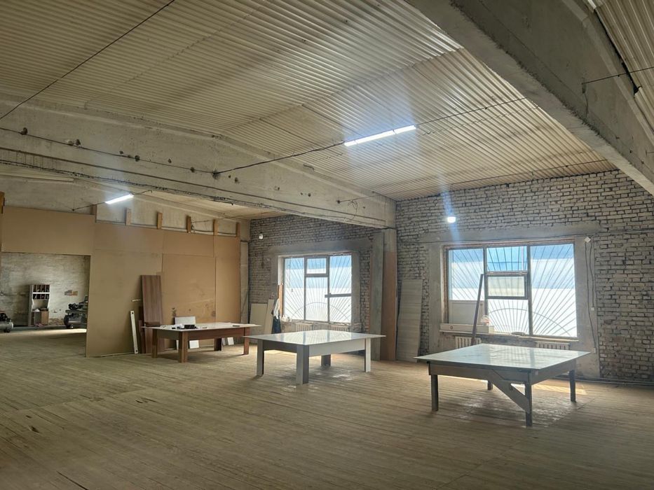 Сдам в аренду стол для мебельщика