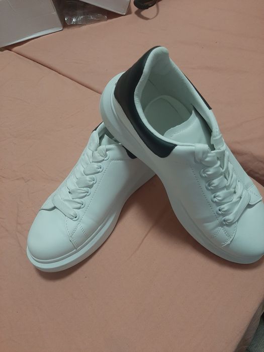 Adidași băieți de vanzare