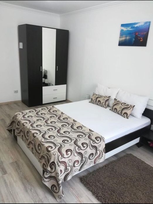 Inchiriez garsoniera regim hotelier.