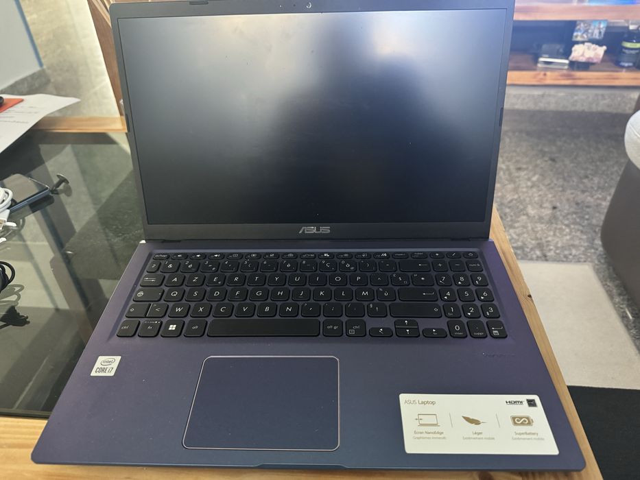 Vand laptop asus model x515j