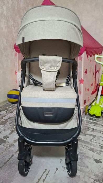 Продам прогулочную коляску