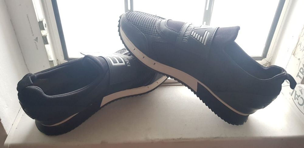 Adidasi Emporio Armani