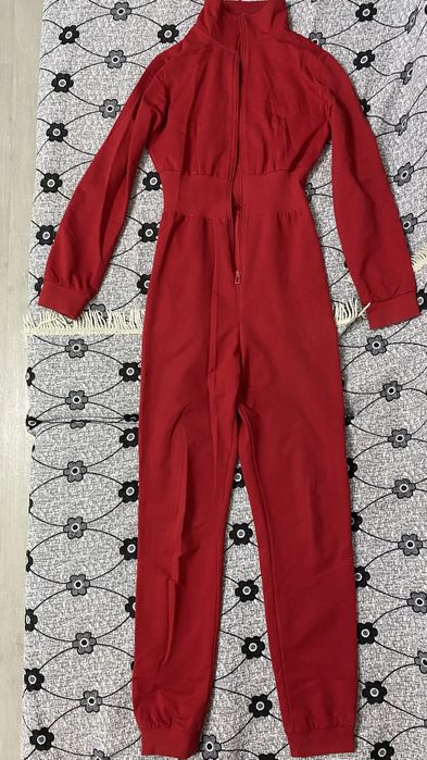 Продается платье,броюки.Все по 3000 тг.