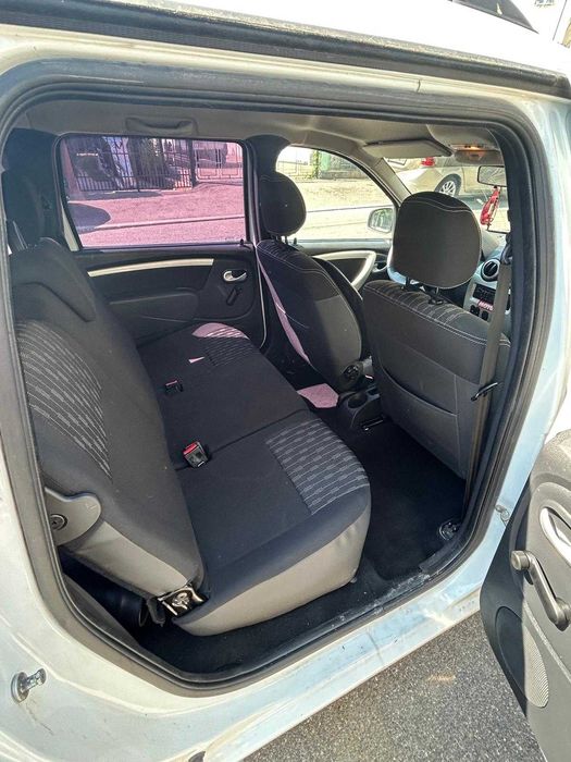 Vand DACIA LOGAN MCV an 2013 , 1.5 Diesel , km 149000 , serie sasiu:UU1KSDBL546372976 , pret3500 euro