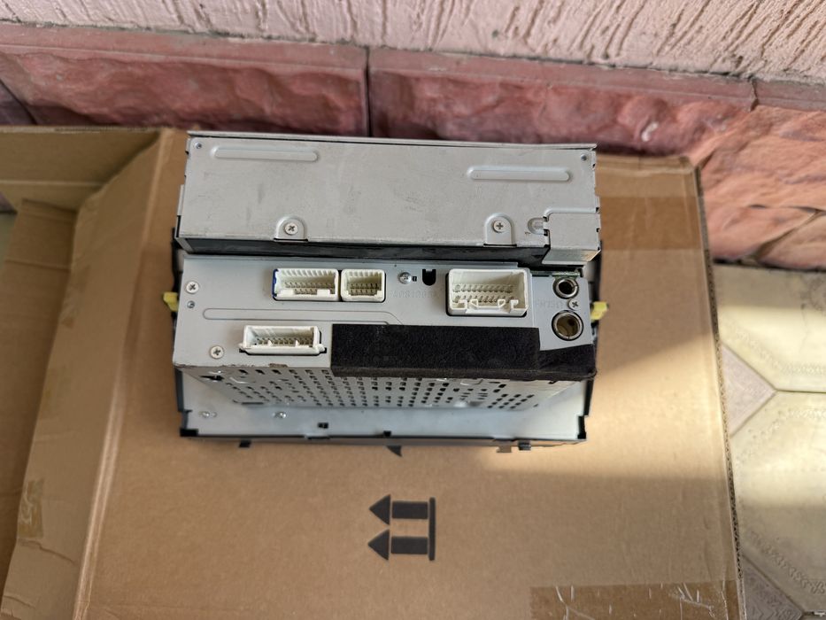 Продам мафон на камри 40 xle aux