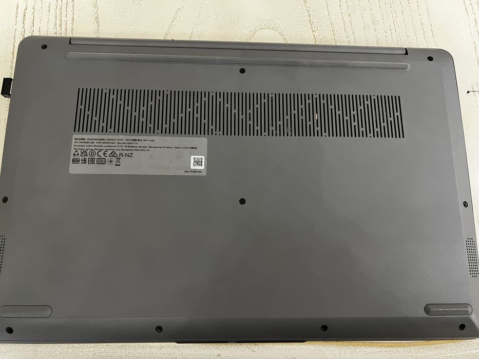 Lenovo IdeaPad 3\15au7 15”