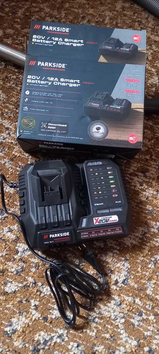 Акумулаторна батерия Parkside 20V/12A Smart battery charger
