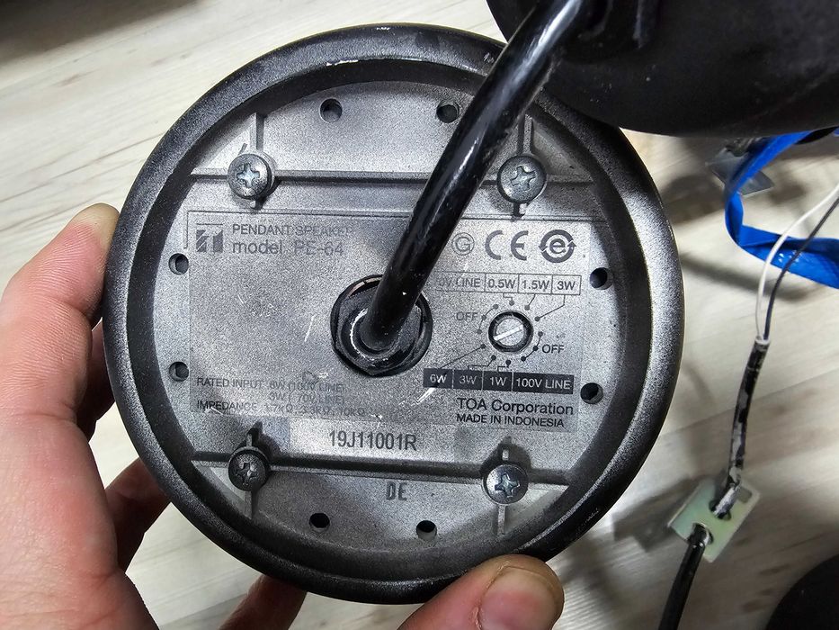 Sistem audio - amplificator, microfon, 3x boxe tavan