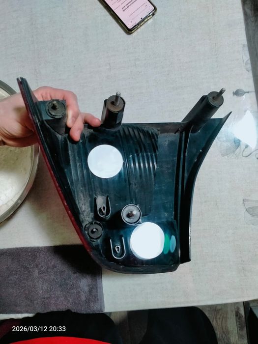 Задний габарит фонарь на Ford Focus