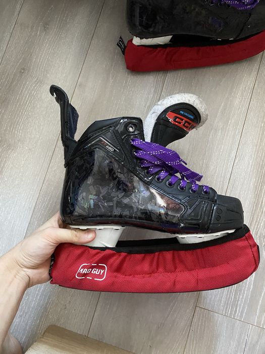 Продам коньки CCM FT680