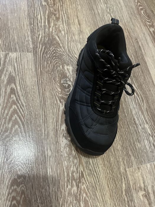 Продам крссовки оригинал MERRELL