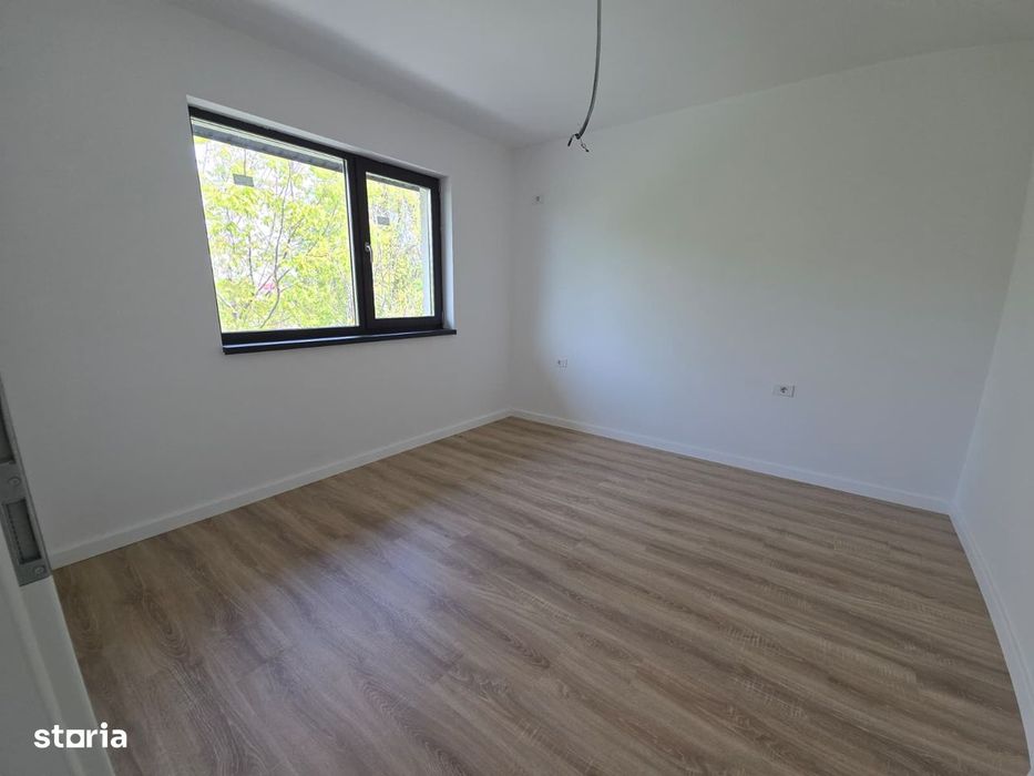 Vila 4 camere,gata de mutare,500 m de blv.,scoala si statie STV