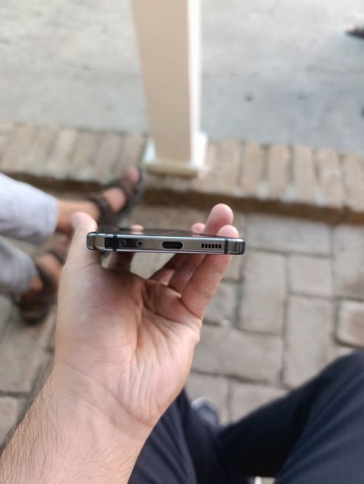 Samsung galaxy Z flip 5