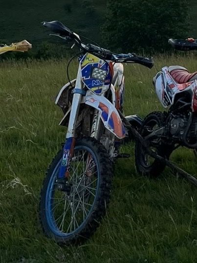 De vanzare cross