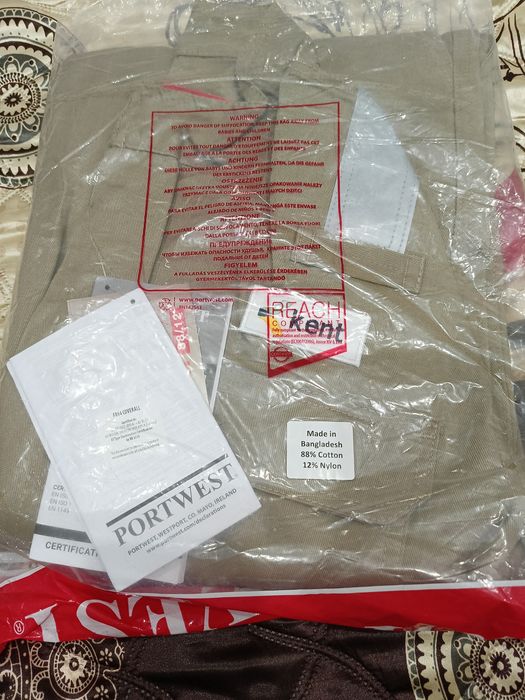 Продам огнеупорный комбенизон.