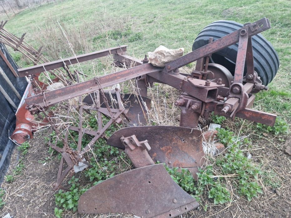 Плуг в отличном состоянии.  Тимирязевский район село Дмитриевка,