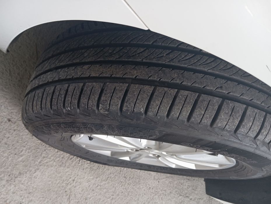 Кобальт срочно сотилади мошина идеал холатда харажати йук