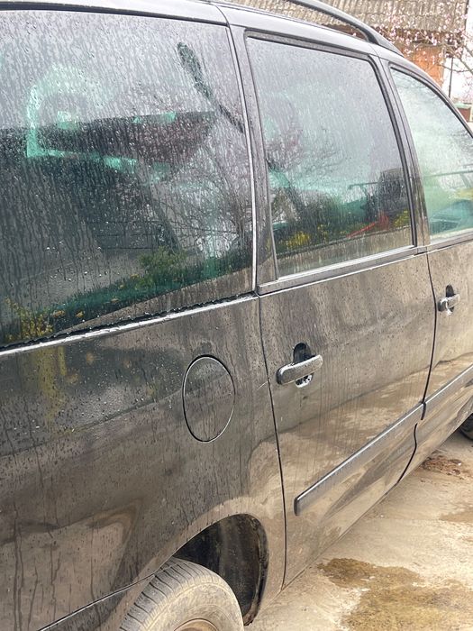 Vând sau schimb cu viței Volkswagen sharan