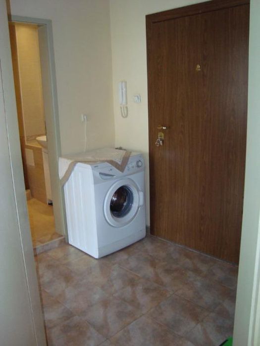 Дава се под наем Двустаен апартамент в Пловдив, Южен - 56 кв.м за 306 € - Снимка #3