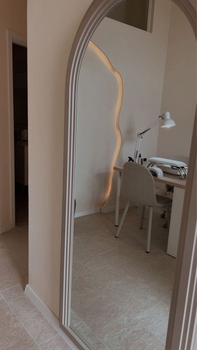 Post salon infrumusetare