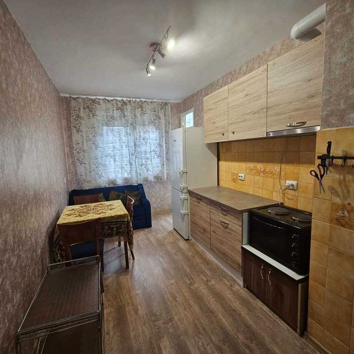 Дава се под наем Двустаен апартамент в Русе, Родина 2 - 65 кв.м за 359.04 € - Снимка #4