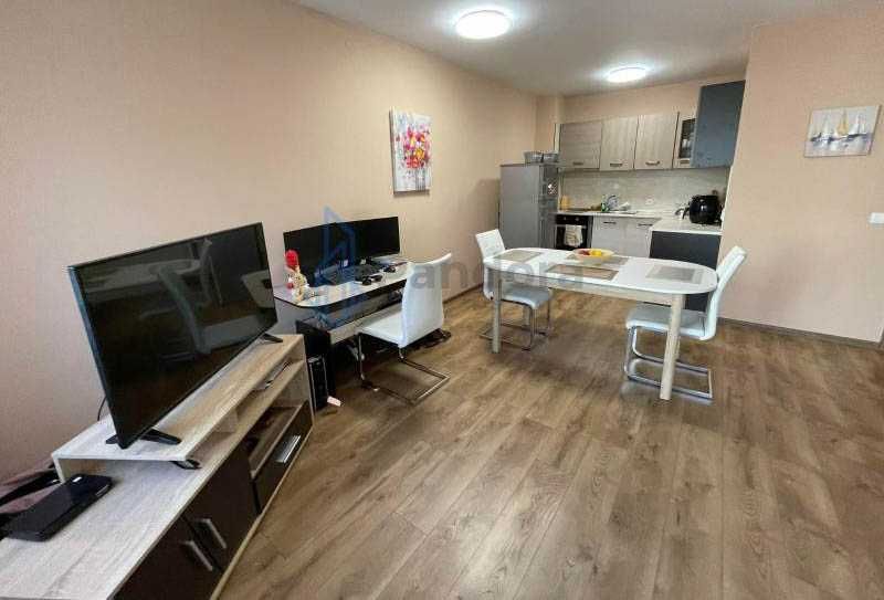 Двустаен апартамент под наем в Центъра