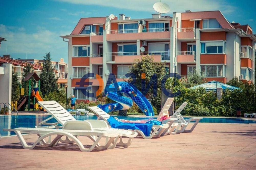 Продава се Двустаен апартамент в к.к. Слънчев бряг - 61 кв.м за 1214 €/кв.м - Снимка #13