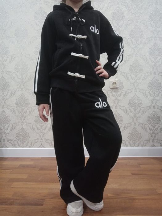 Спортивная двойка для девочки и мальчик