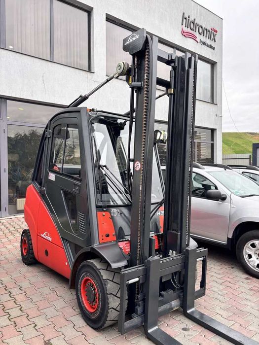 Stivuitor - Motostivuitor Linde H35T CABINĂ An fabricație 2006