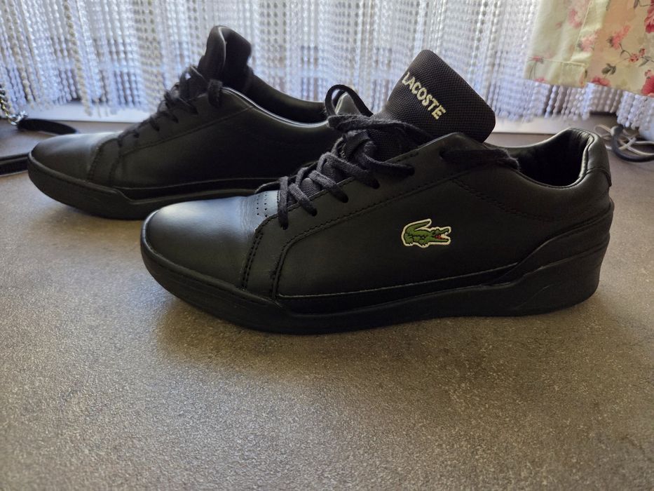 Adidași Lacoste mărimea 42