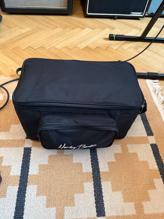 Boxă Street busking