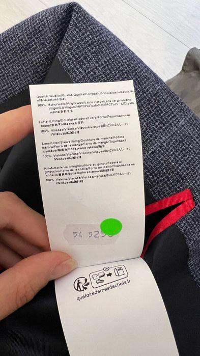 Костюм мужской Hugo boss 54 размер новый