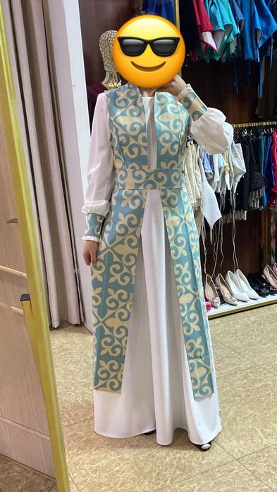 Продам женское платье праздничное