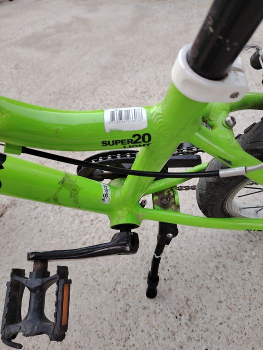 Bicicleta copii 6 și 8 ani