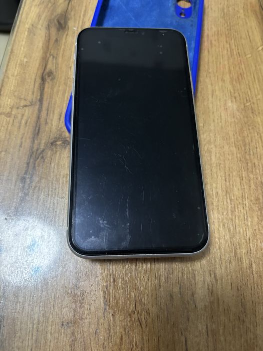 Продам айфон xr