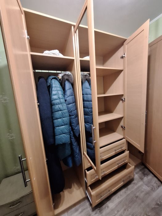 Продам два плательных шкафа