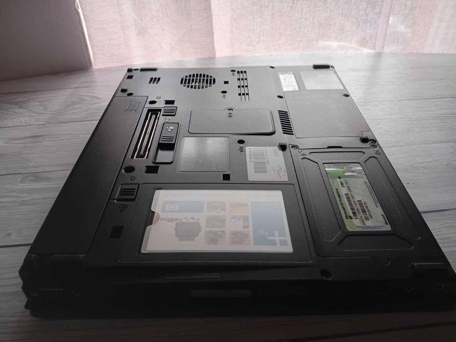 Retro Laptop HP compaq nc 6220 din 2005