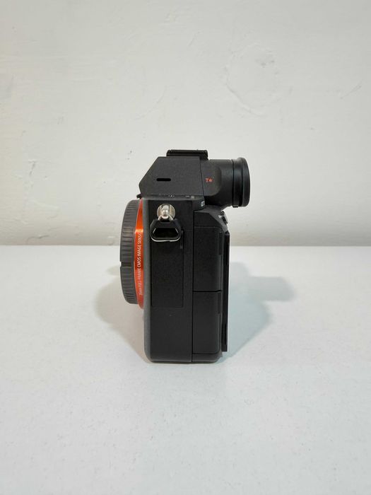 Фотоапарат Sony A7 III *Като НОВ*
