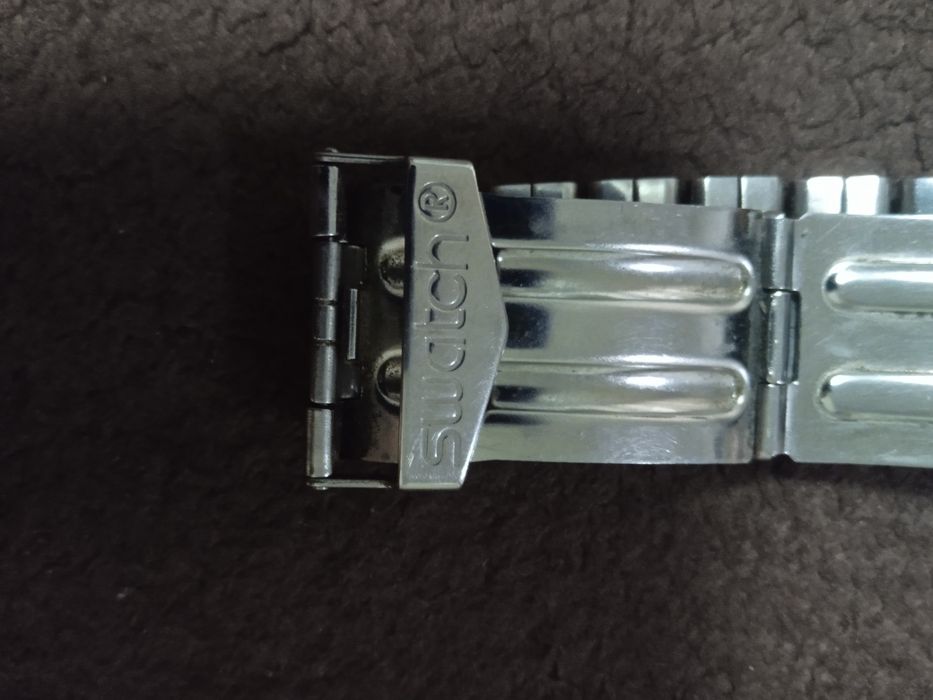 Срочно продам мужские часы