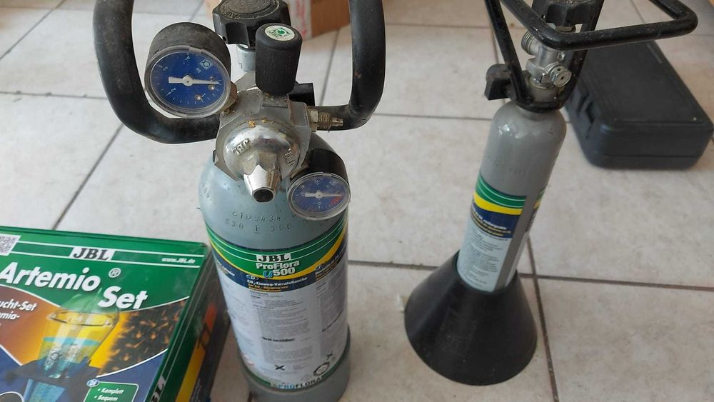 Set 2 butelii JBL ProFlora Co2 (2 kg + 500 gr)