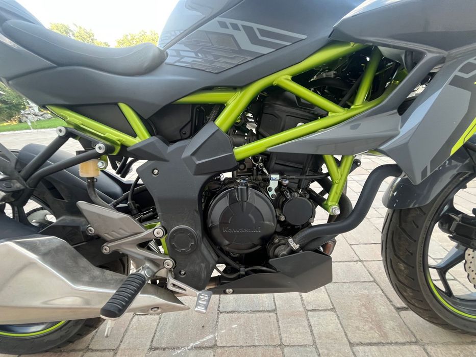Motocicletă Kawasaki z125