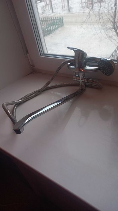 Смеситель для ванны