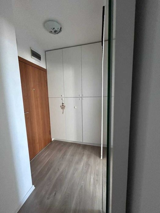 Тристаен Апартамент във Въстанически